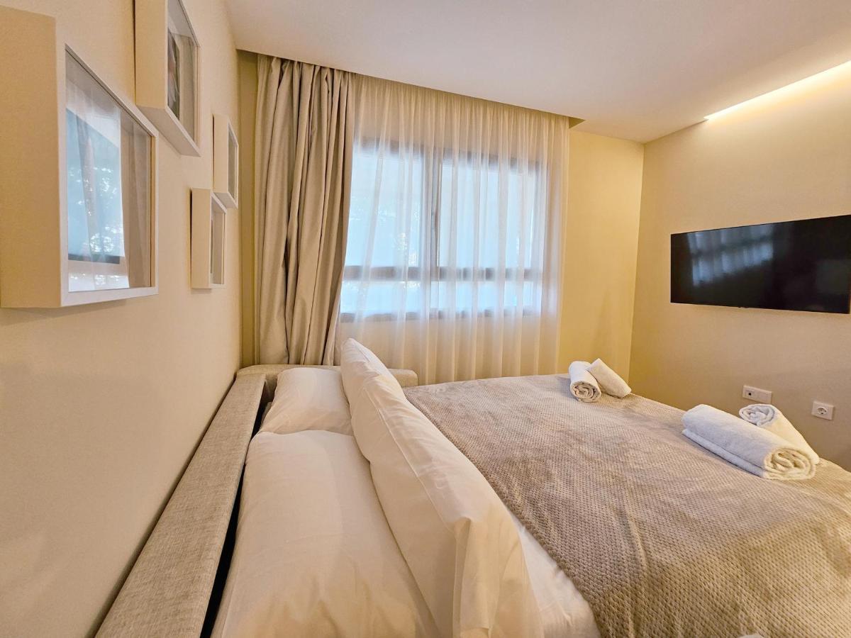 Apartamentos Las Ciencias U Валенсия Екстериор снимка