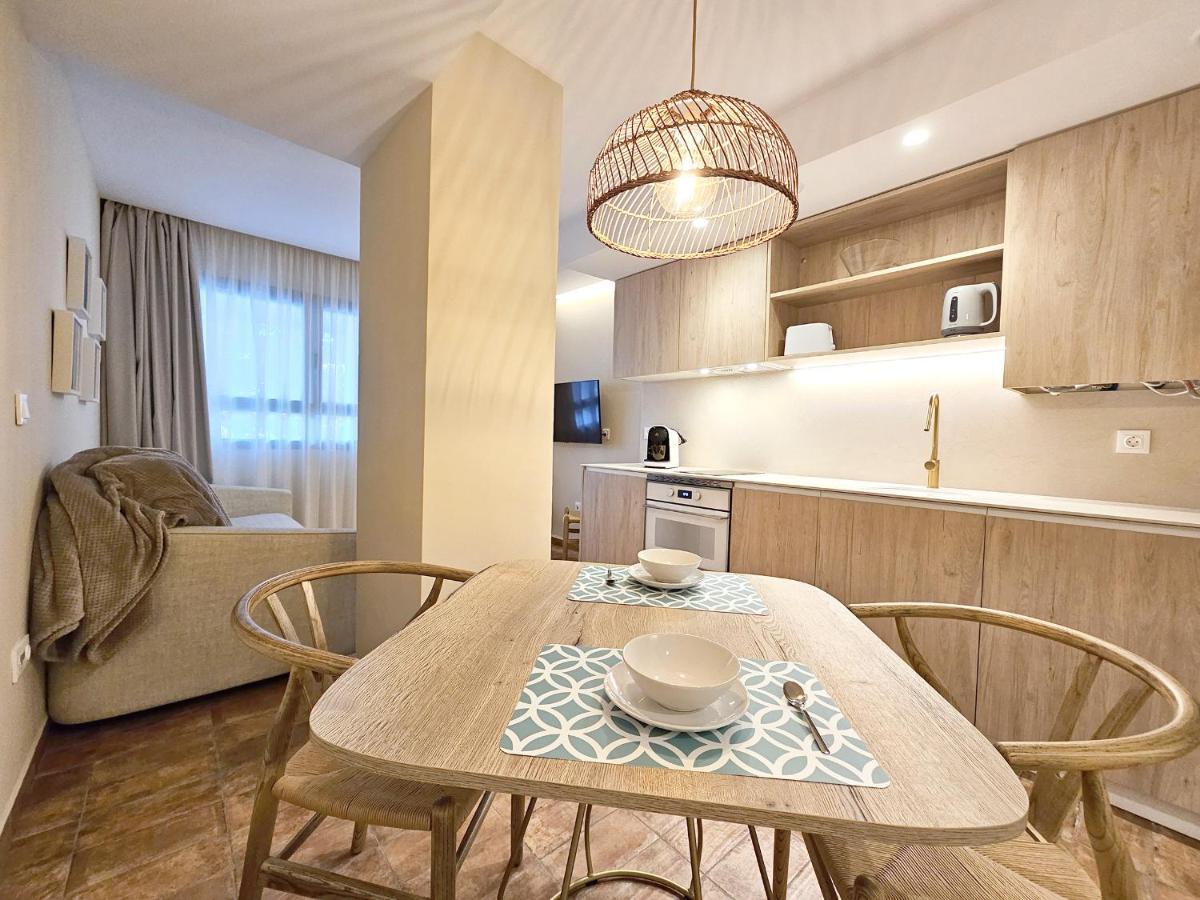 Apartamentos Las Ciencias U Валенсия Екстериор снимка