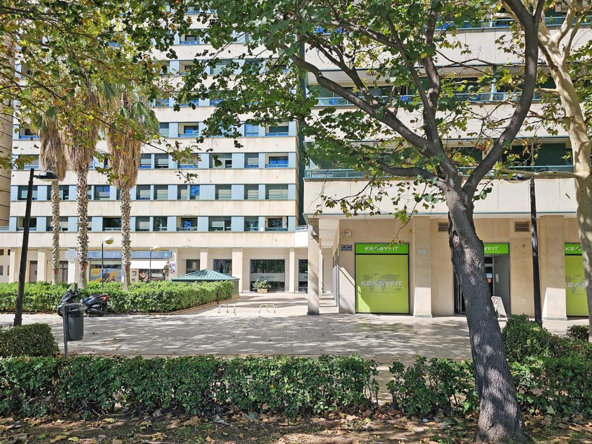 Apartamentos Las Ciencias U Валенсия Екстериор снимка