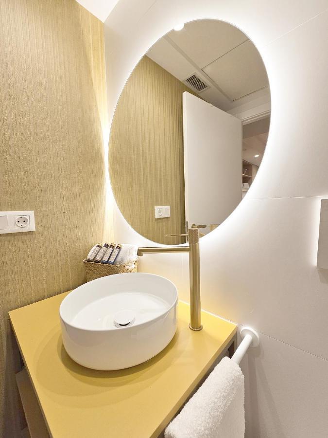 Apartamentos Las Ciencias U Валенсия Екстериор снимка